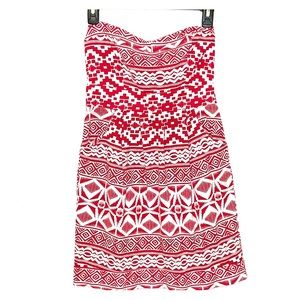 Red and white strapless dress w/ pockets